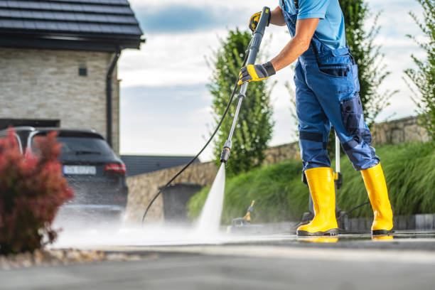 Best Pool Deck Cleaning  in Booker, TX